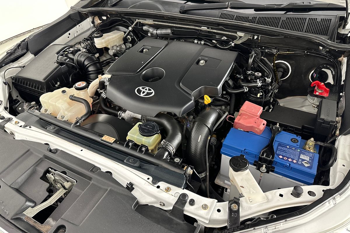 2020 Toyota HILUX SR (4x4) GUN126R MY19 UPGRADE 4X4