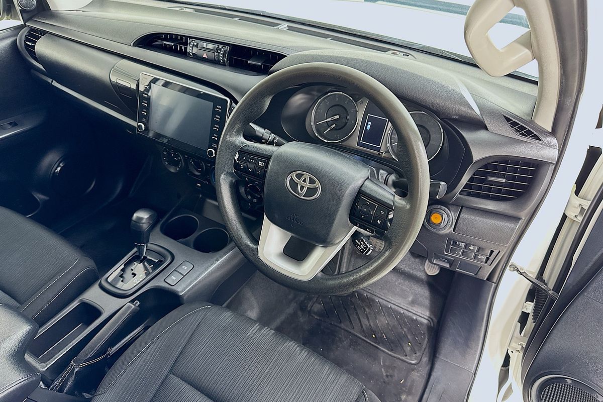 2022 Toyota HILUX SR (4x4) GUN126R 4X4