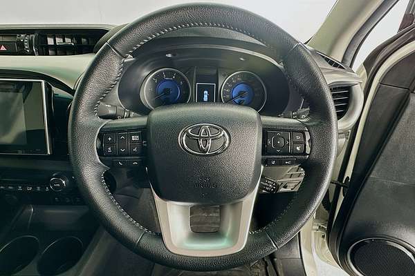 2020 Toyota HILUX SR5 GUN126R 4X4