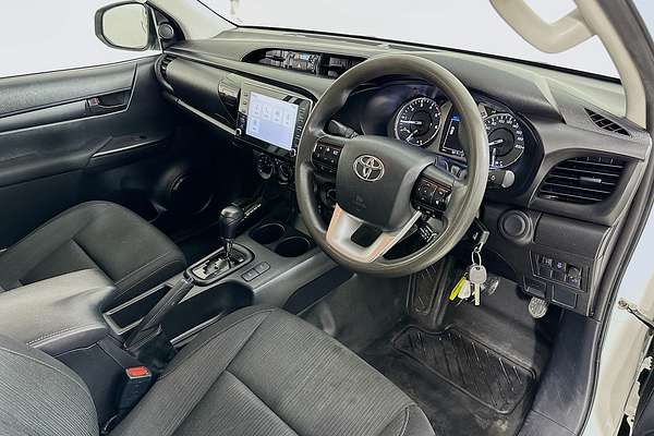 2022 Toyota HILUX SR (4x4) GUN126R 4X4