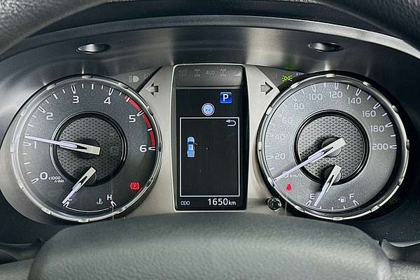 2024 Toyota HILUX SR GUN126R 4X4