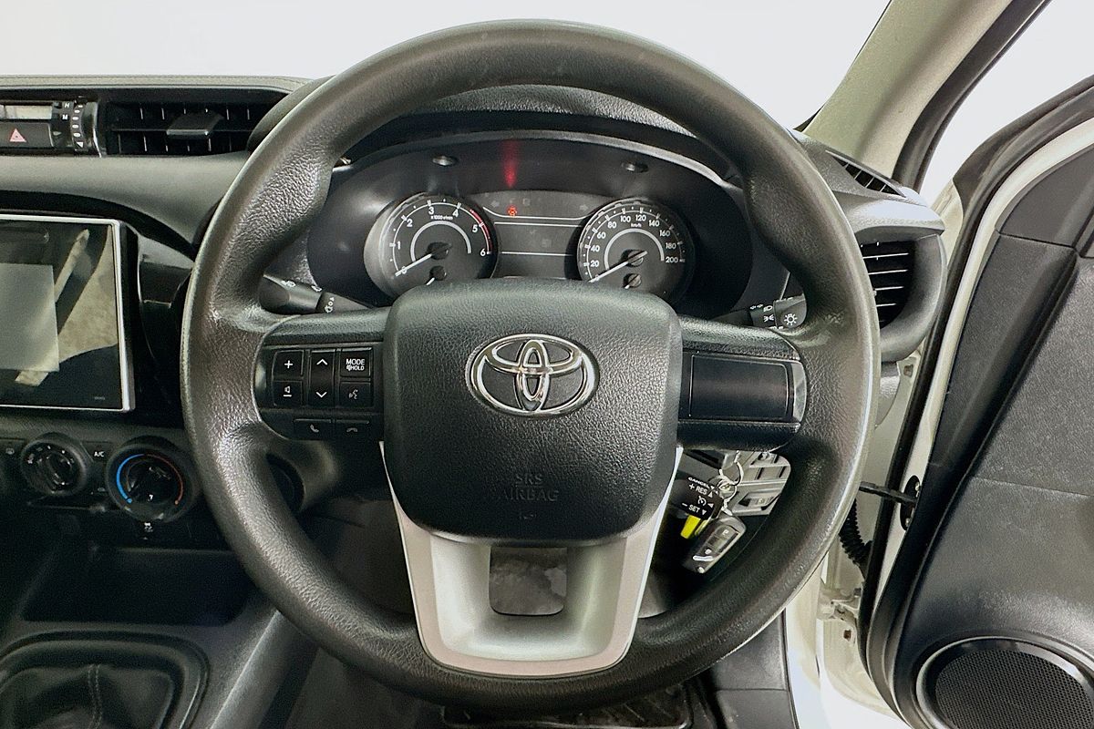 2017 Toyota HILUX WORKMATE GUN122R REAR WHEEL DRIVE