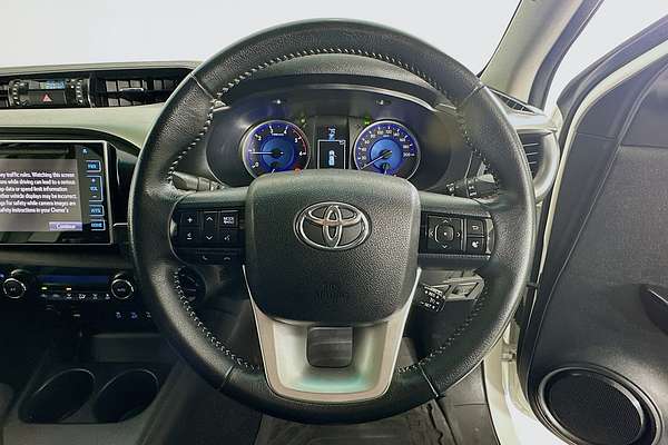 2018 Toyota HILUX SR5 (4x4) GUN126R MY17 4X4