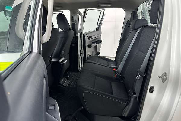 2021 Toyota HILUX SR (4x4) GUN126R FACELIFT 4X4