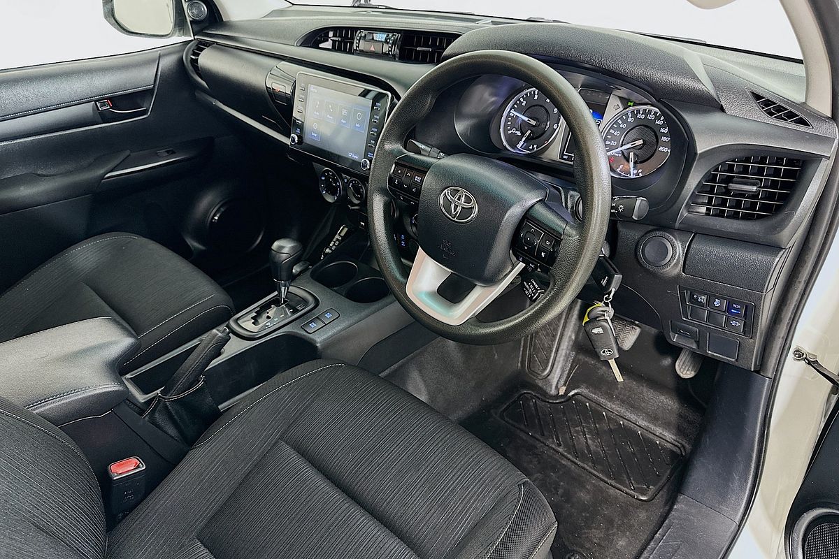 2021 Toyota HILUX SR (4x4) GUN126R 4X4
