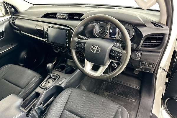 2021 Toyota HILUX SR (4x4) GUN126R FACELIFT 4X4