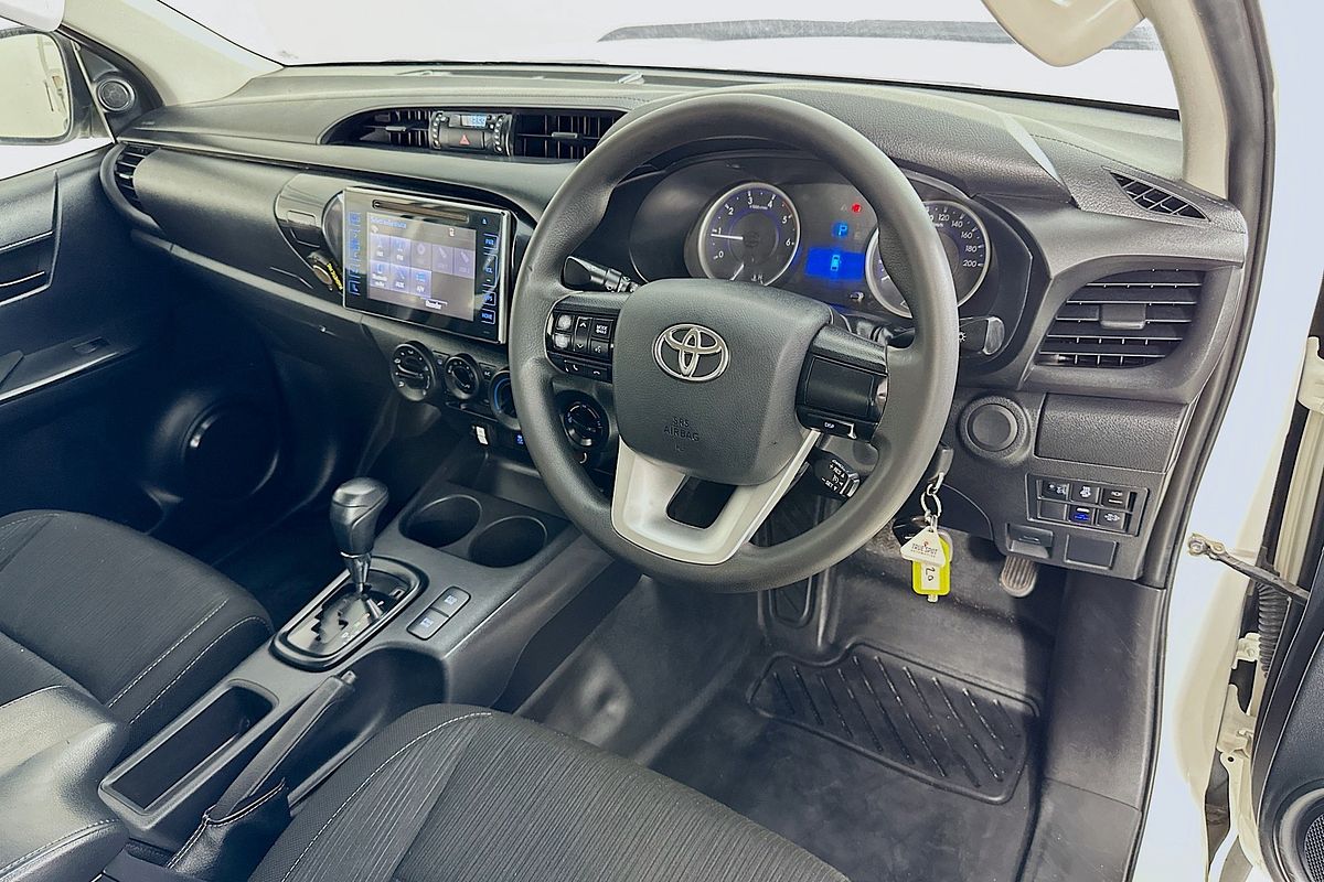 2019 Toyota HILUX SR (4x4) GUN126R MY19 4X4