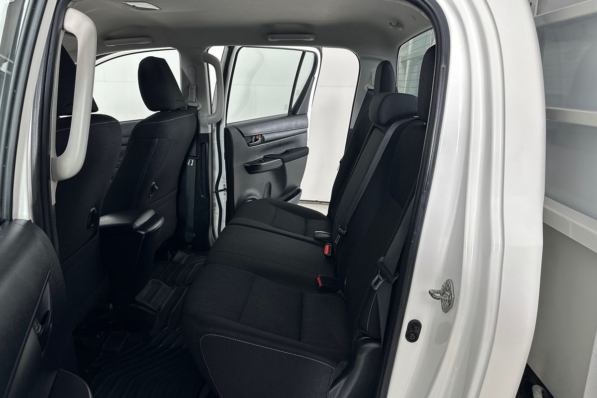 2020 Toyota HILUX SR (4x4) GUN126R FACELIFT 4X4