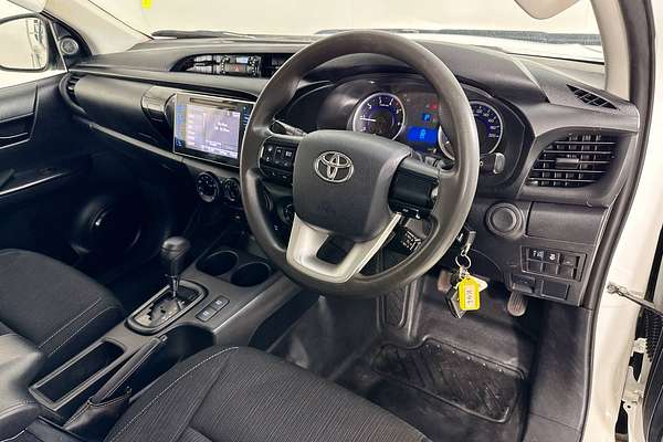 2018 Toyota HILUX SR (4x4) GUN126R MY17 4X4
