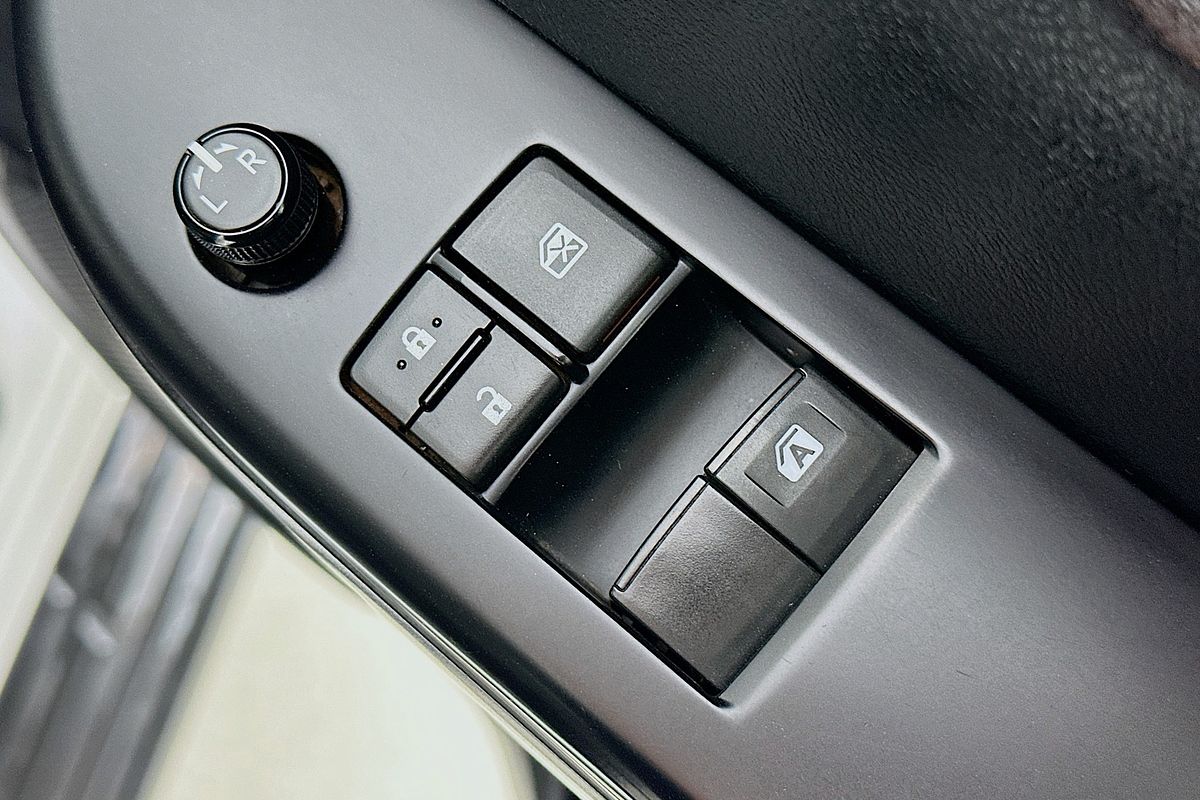 2018 Toyota Hilux SR (4x4) GUN126R MY19 4X4