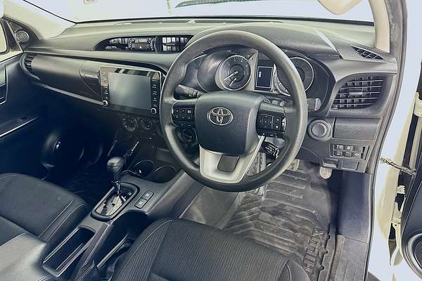 2021 Toyota HILUX SR (4x4) GUN126R FACELIFT 4X4