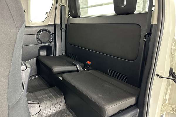 2020 Toyota Hilux SR (4x4) GUN126R FACELIFT 4X4