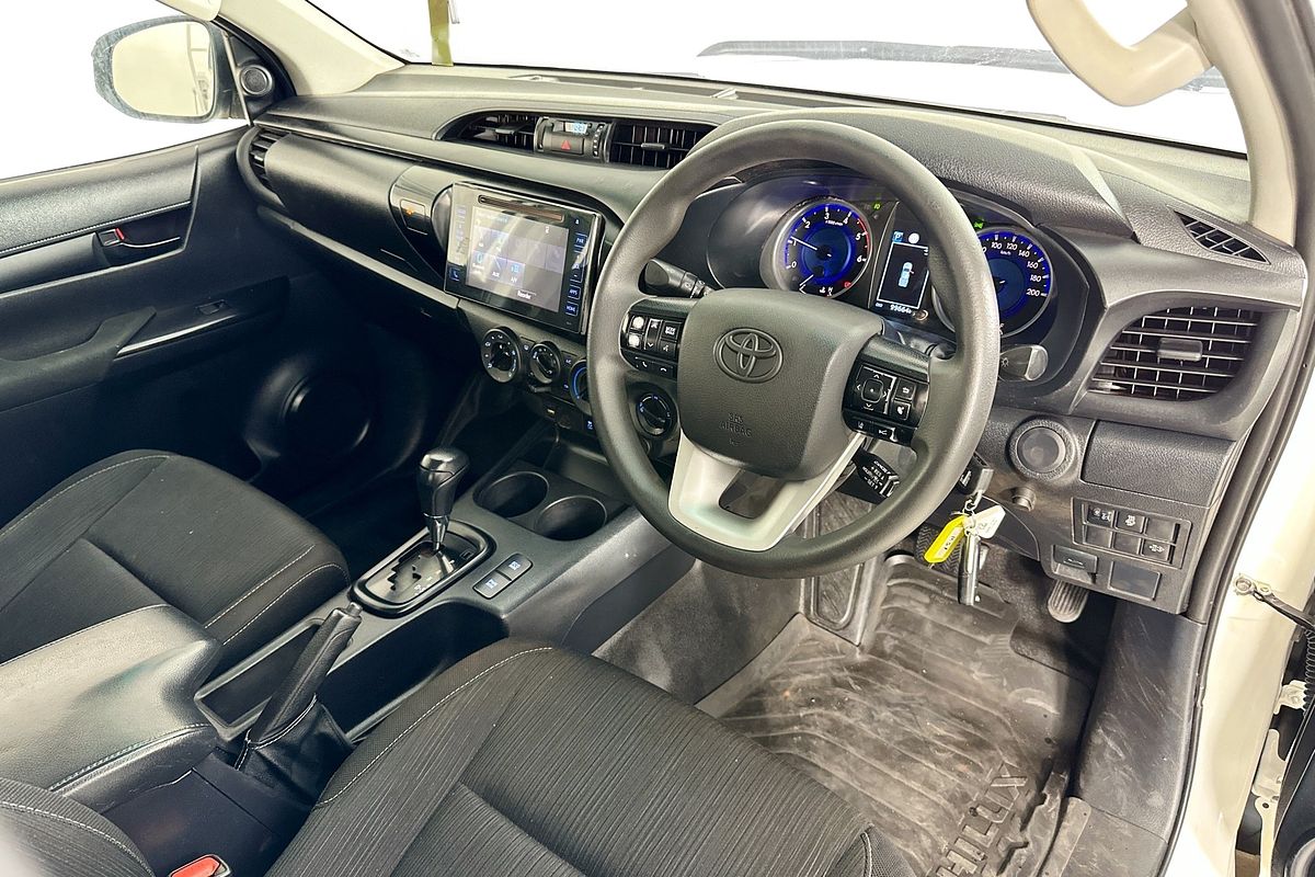 2020 Toyota HILUX SR (4x4) GUN126R MY19 UPGRADE 4X4