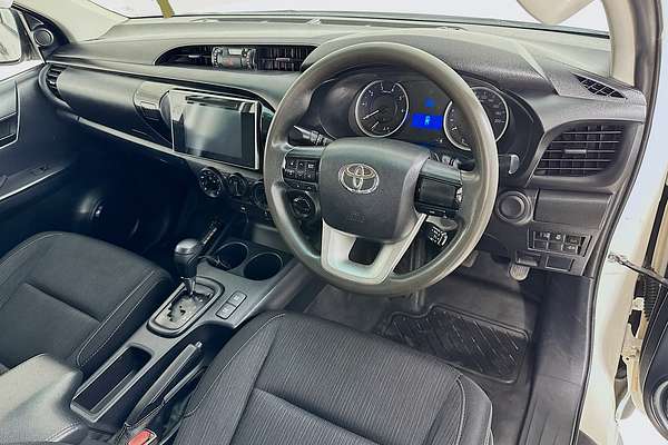 2019 Toyota HILUX SR (4x4) GUN126R MY19