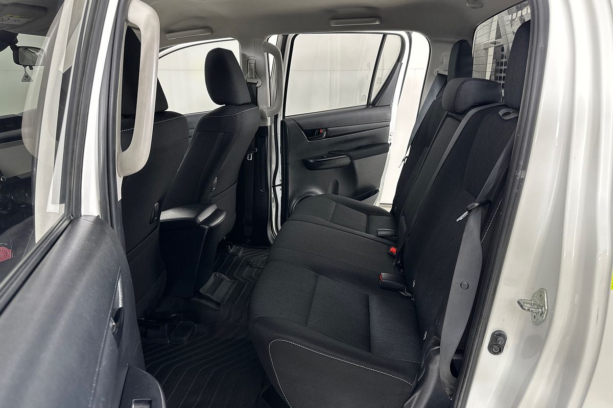 2022 Toyota HILUX SR (4x4) GUN126R 4X4
