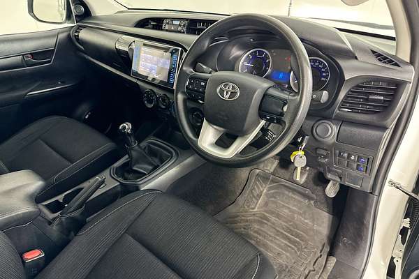 2018 Toyota HILUX SR (4x4) GUN126R MY17 4X4