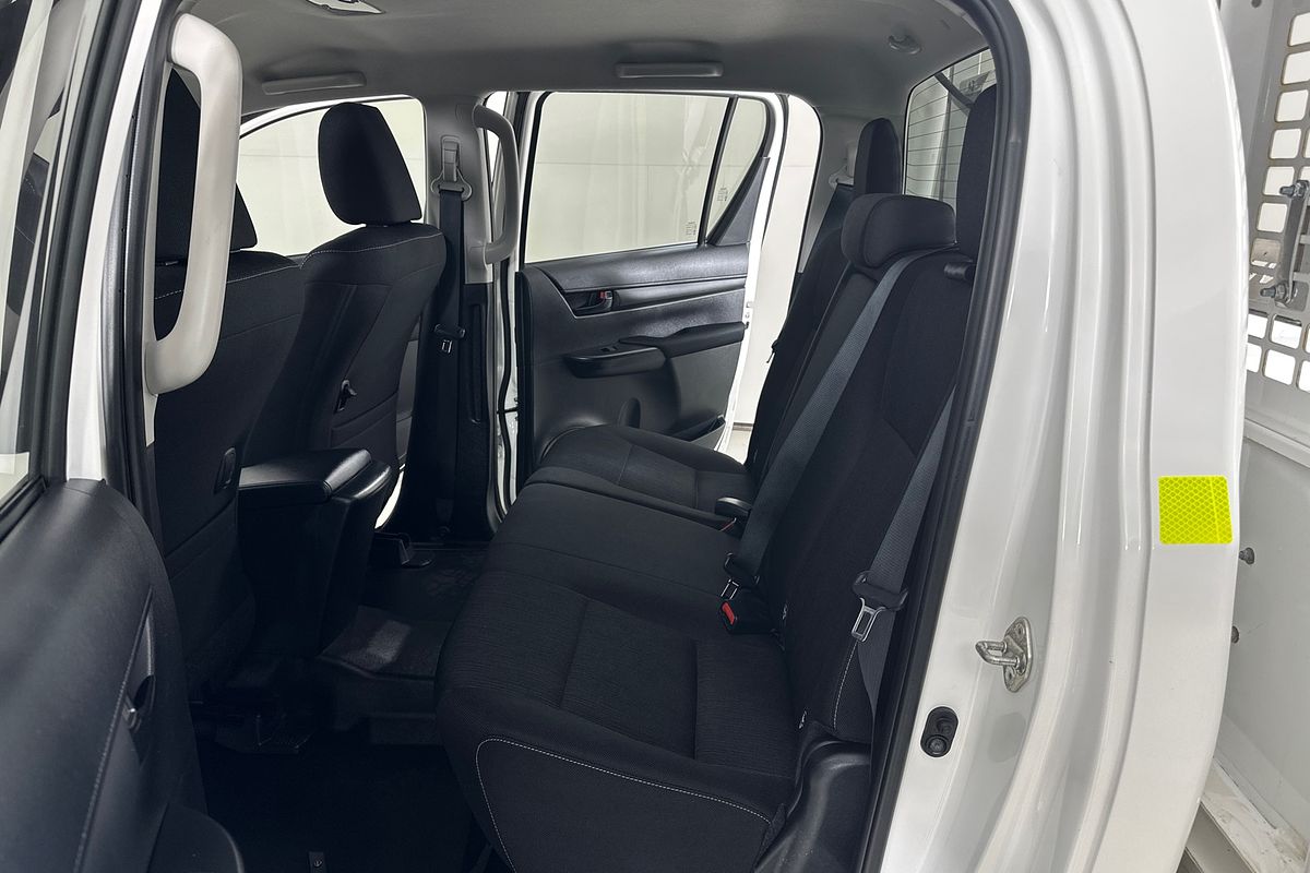 2023 Toyota HILUX SR (4x4) GUN126R 4X4