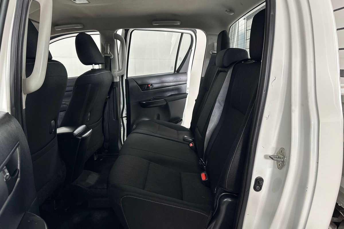 2019 Toyota HILUX SR (4x4) GUN126R MY19 UPGRADE 4X4