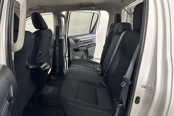 2022 Toyota HILUX SR (4x4) GUN126R 4X4