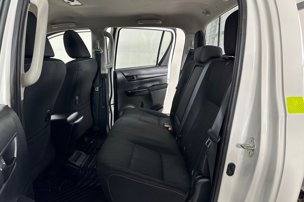 2024 Toyota HILUX SR (4x4) GUN126R 4X4