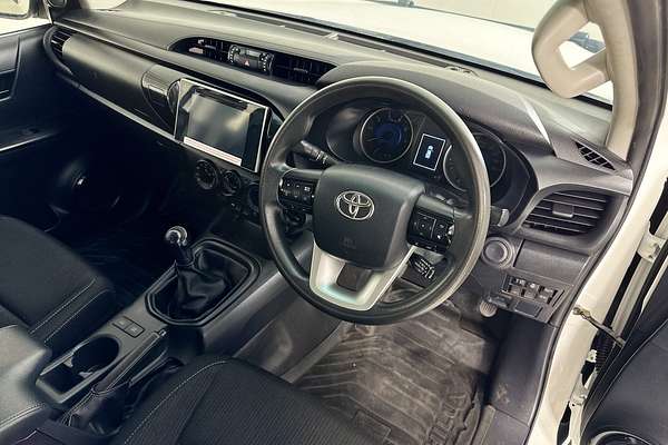 2020 Toyota HILUX SR (4x4) GUN126R MY19 4X4