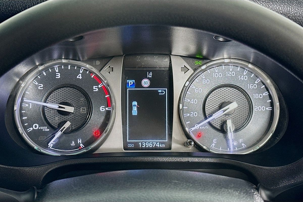 2020 Toyota HILUX SR (4x4) GUN126R FACELIFT 4X4