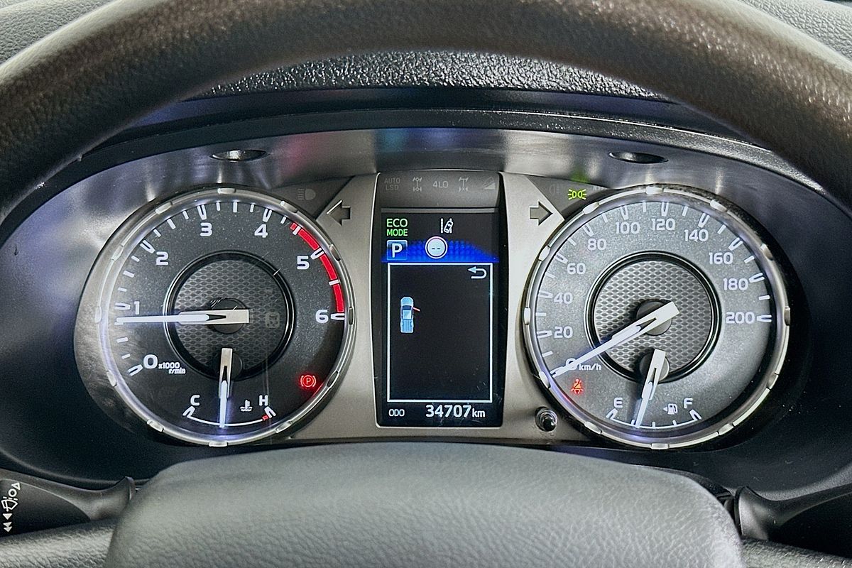 2020 Toyota Hilux SR (4x4) GUN126R FACELIFT 4X4