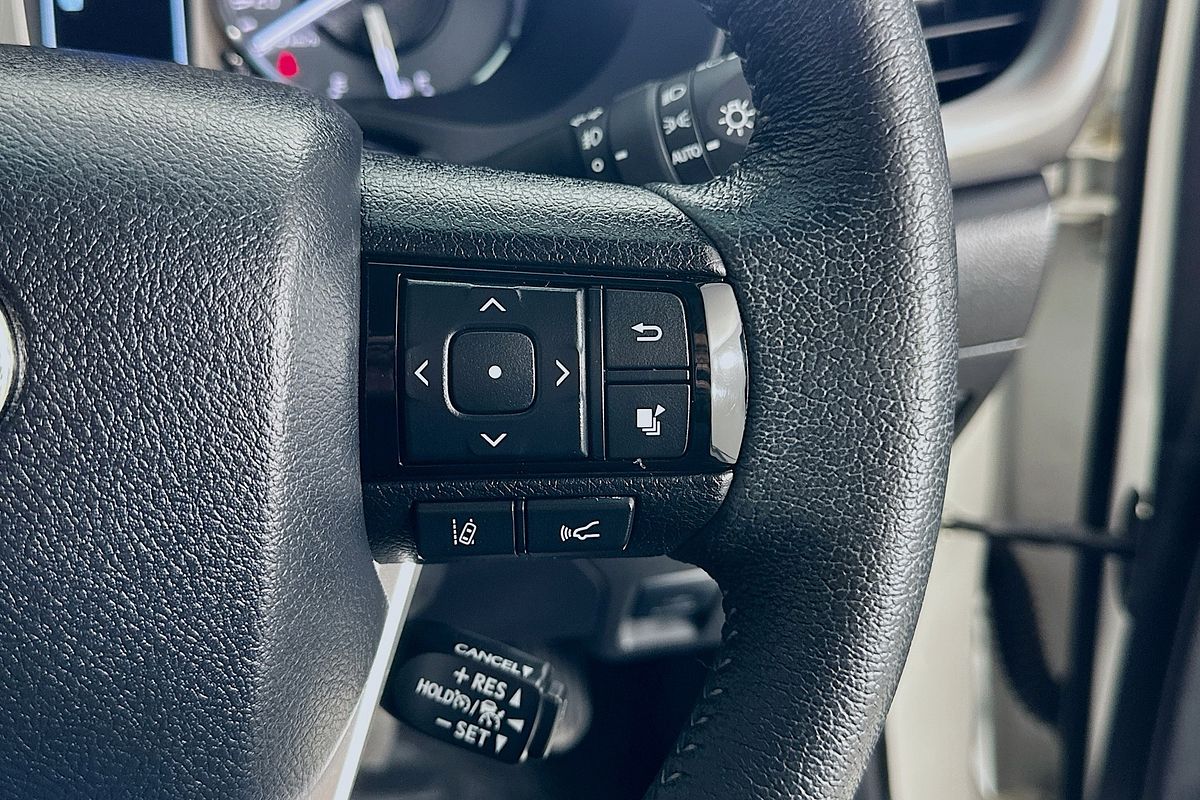 2022 Toyota HILUX SR5 (4x4) GUN126R 4X4