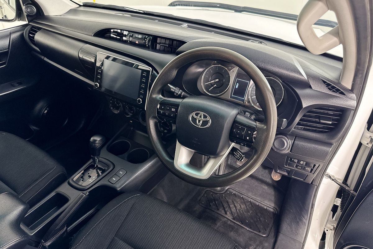 2022 Toyota HILUX SR (4x4) GUN126R 4X4