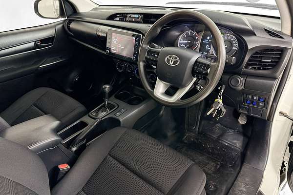2021 Toyota HILUX SR (4x4) GUN126R 4X4