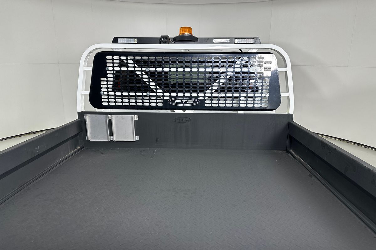 2023 Toyota HILUX SR (4x4) STEEL WHEELS GUN126R 4X4