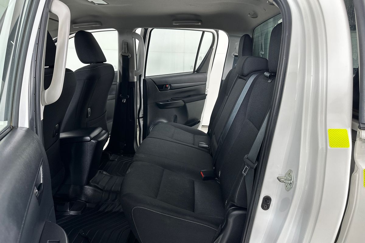 2024 Toyota HILUX SR (4x4) GUN126R 4X4