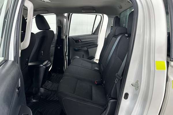 2024 Toyota HILUX SR (4x4) GUN126R 4X4