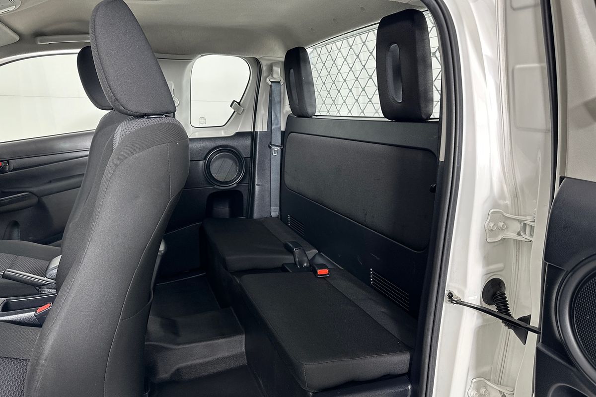 2021 Toyota Hilux WORKMATE (4x4) GUN125R 4X4