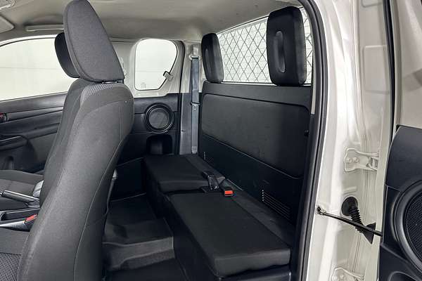 2021 Toyota Hilux WORKMATE (4x4) GUN125R 4X4