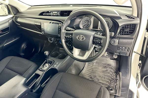 2024 Toyota HILUX SR (4x4) GUN126R 4X4