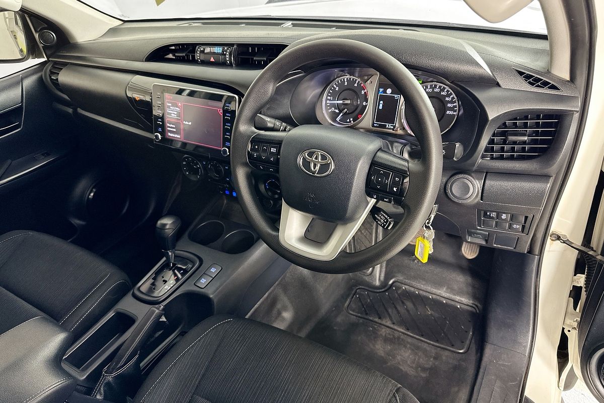 2021 Toyota HILUX SR (4x4) GUN126R 4X4