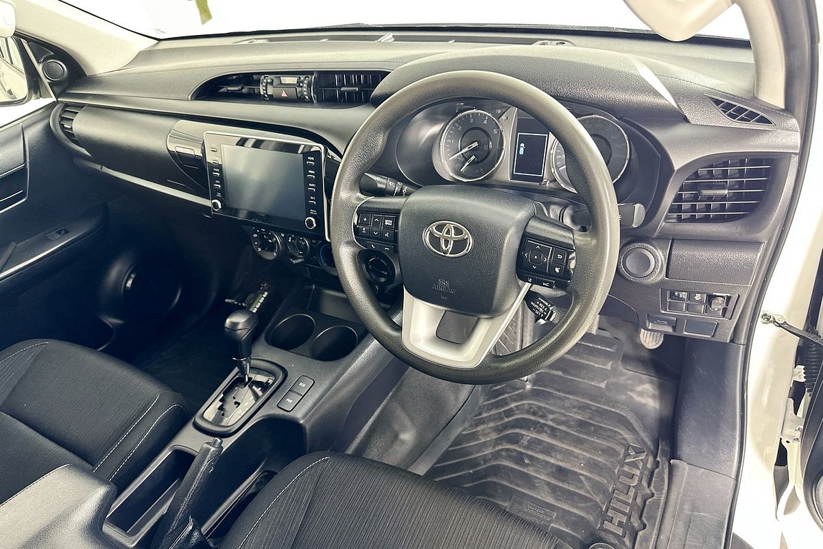 2022 Toyota HILUX SR (4x4) GUN126R 4X4