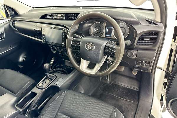 2022 Toyota HILUX SR (4x4) GUN126R 4X4