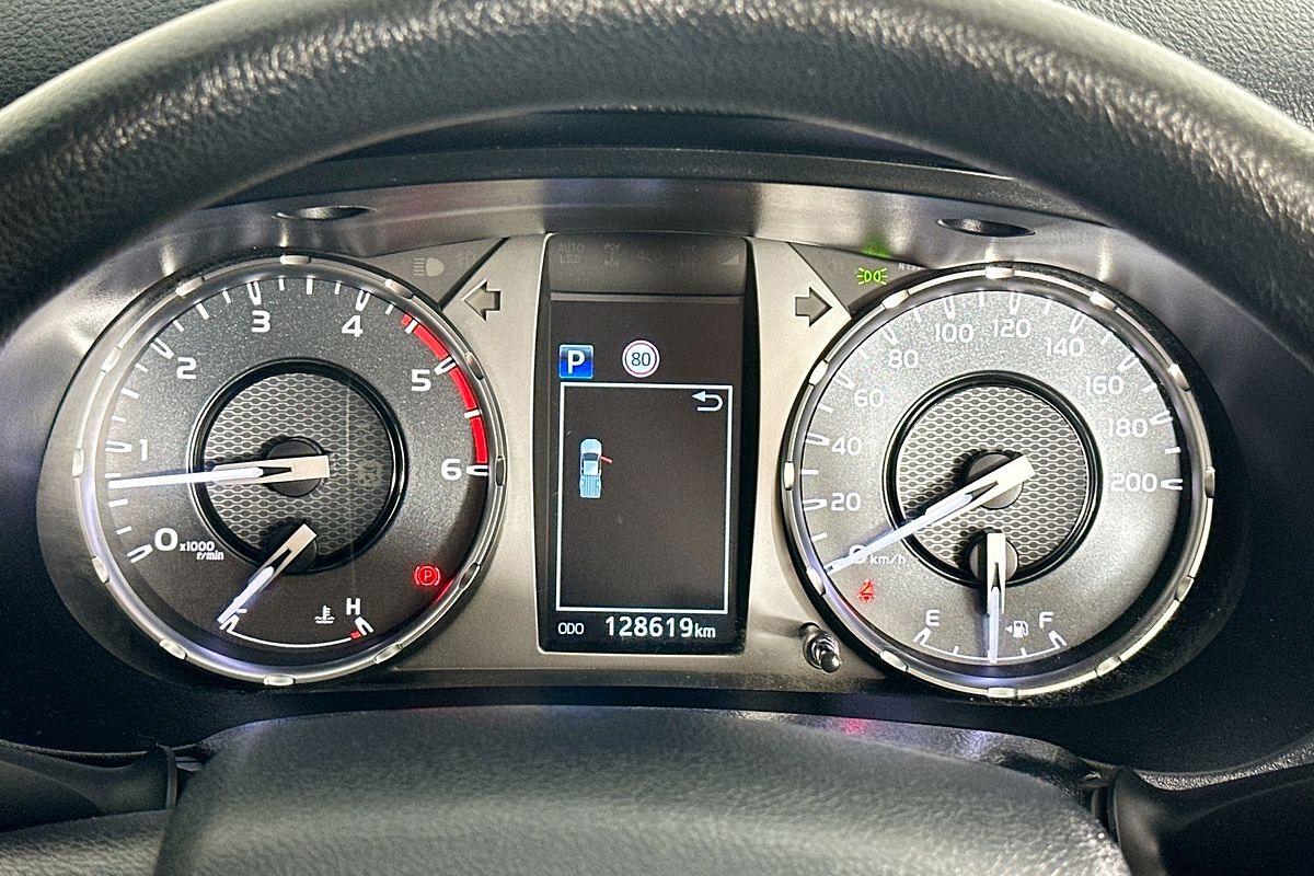 2020 Toyota Hilux SR (4x4) GUN126R FACELIFT 4X4