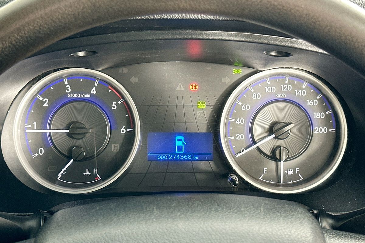 2017 Toyota HILUX SR (4x4) GUN126R 4X4