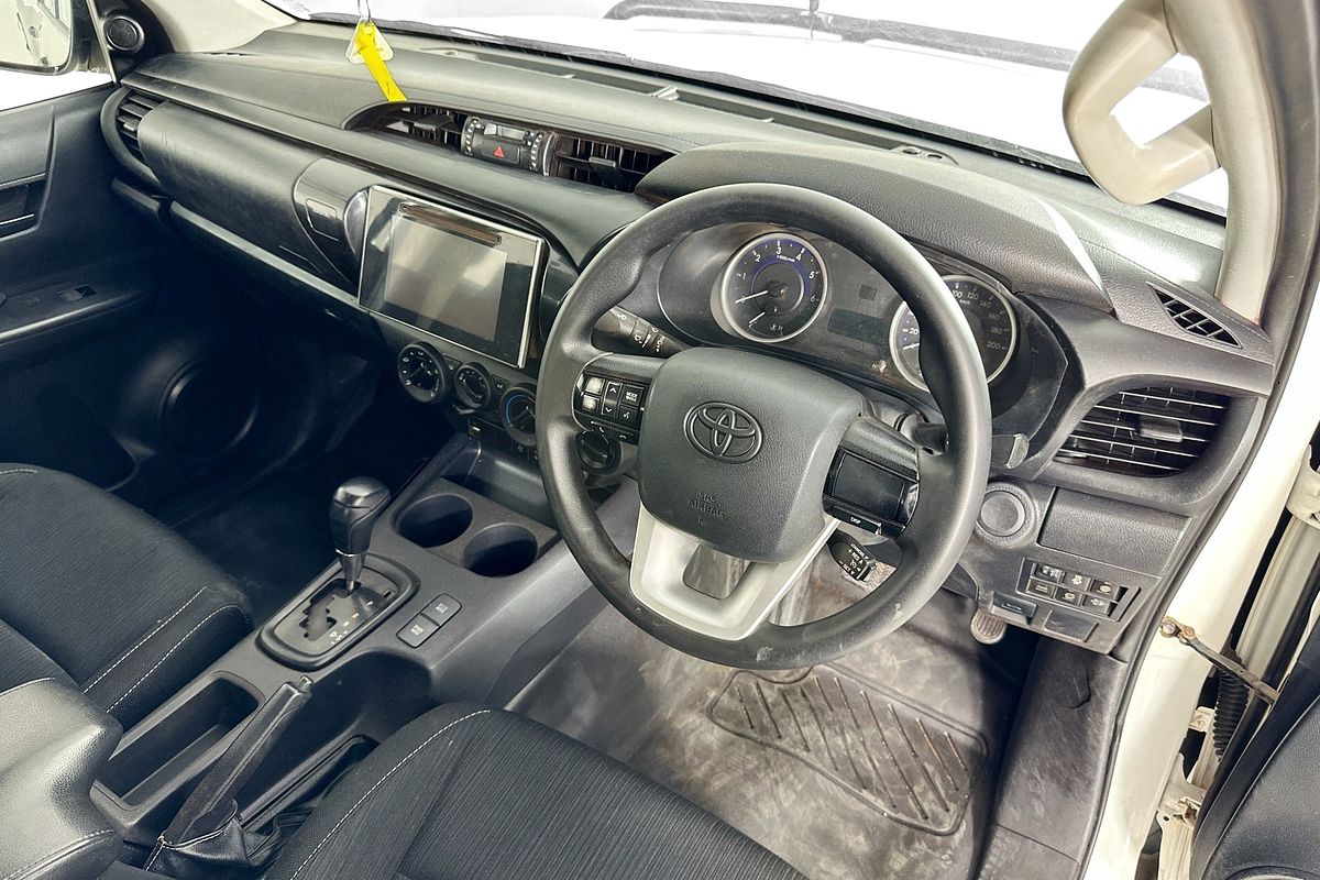 2019 Toyota HILUX SR (4x4) GUN126R MY19 4X4