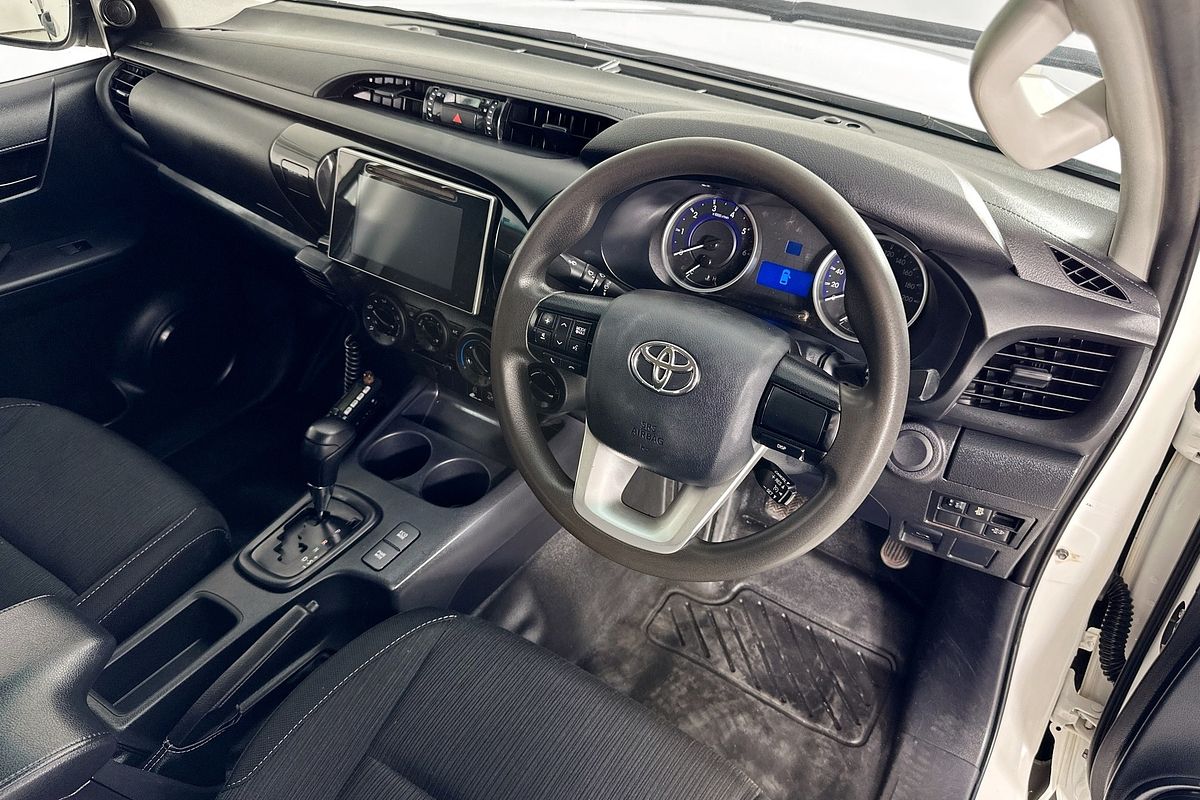 2019 Toyota HILUX SR (4x4) GUN126R MY19 4X4