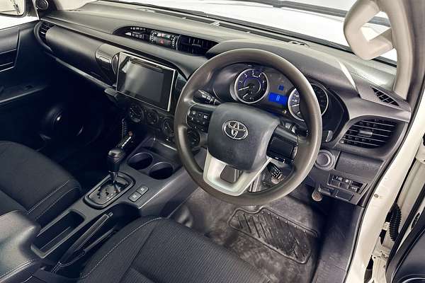 2019 Toyota HILUX SR (4x4) GUN126R MY19 4X4