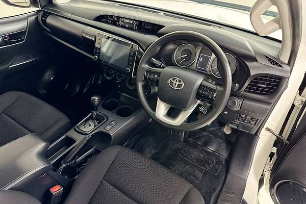2021 Toyota HILUX SR (4x4) GUN126R 4X4