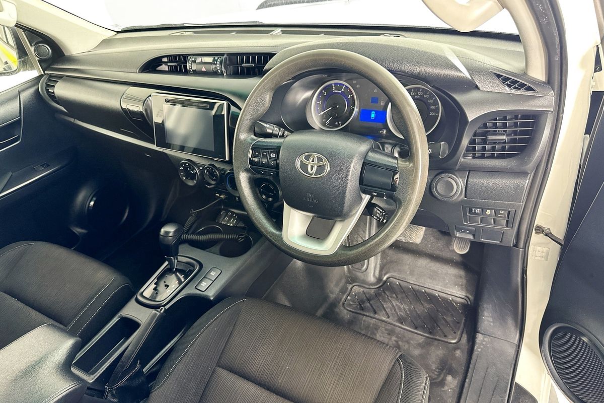 2018 Toyota HILUX SR (4x4) GUN126R MY17 4X4