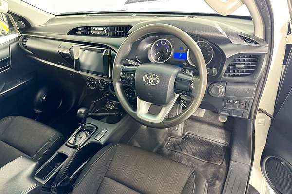 2018 Toyota HILUX SR (4x4) GUN126R MY17 4X4