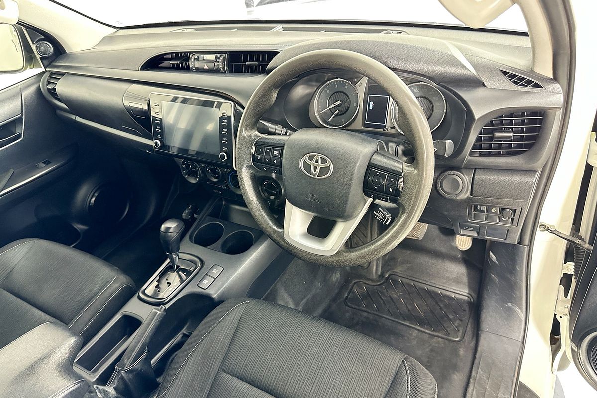 2021 Toyota HILUX SR (4x4) GUN126R 4X4