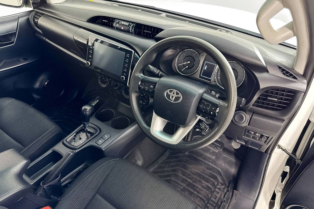 2022 Toyota HILUX SR (4x4) GUN126R 4X4