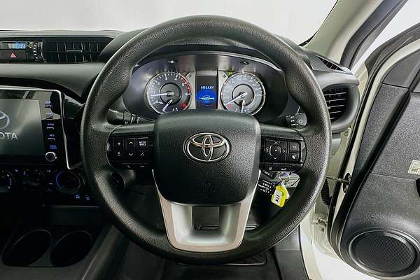 2021 Toyota HILUX SR (4x4) GUN126R FACELIFT 4X4